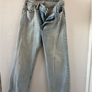 The 90s Relaxed Jean
High Rise